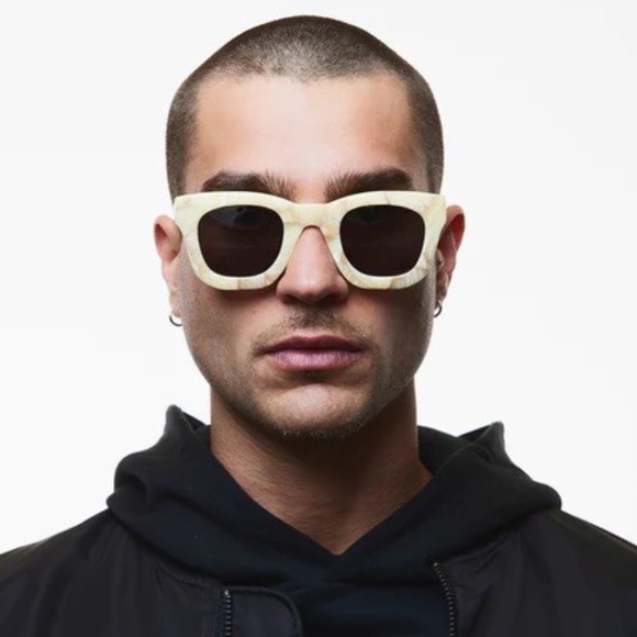 STRATA Roadcase Carrara Square Sunglasses main image 6